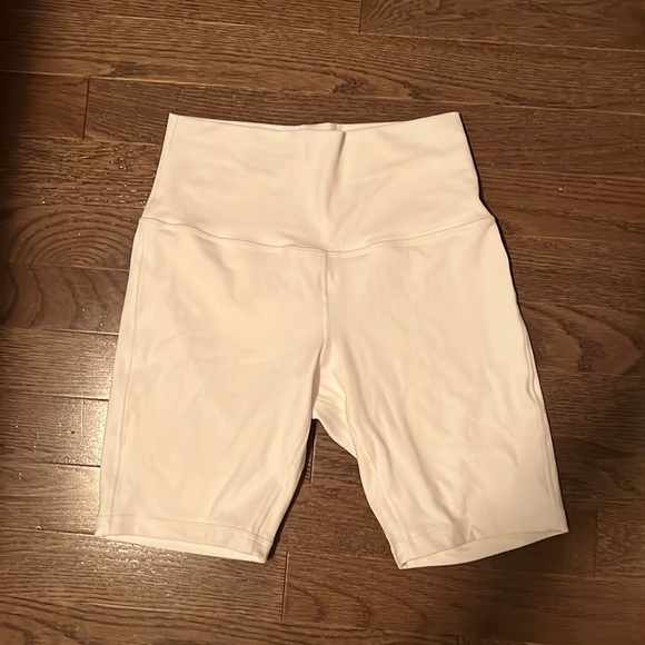 Lululemon biker shorts - Picture 1 of 3